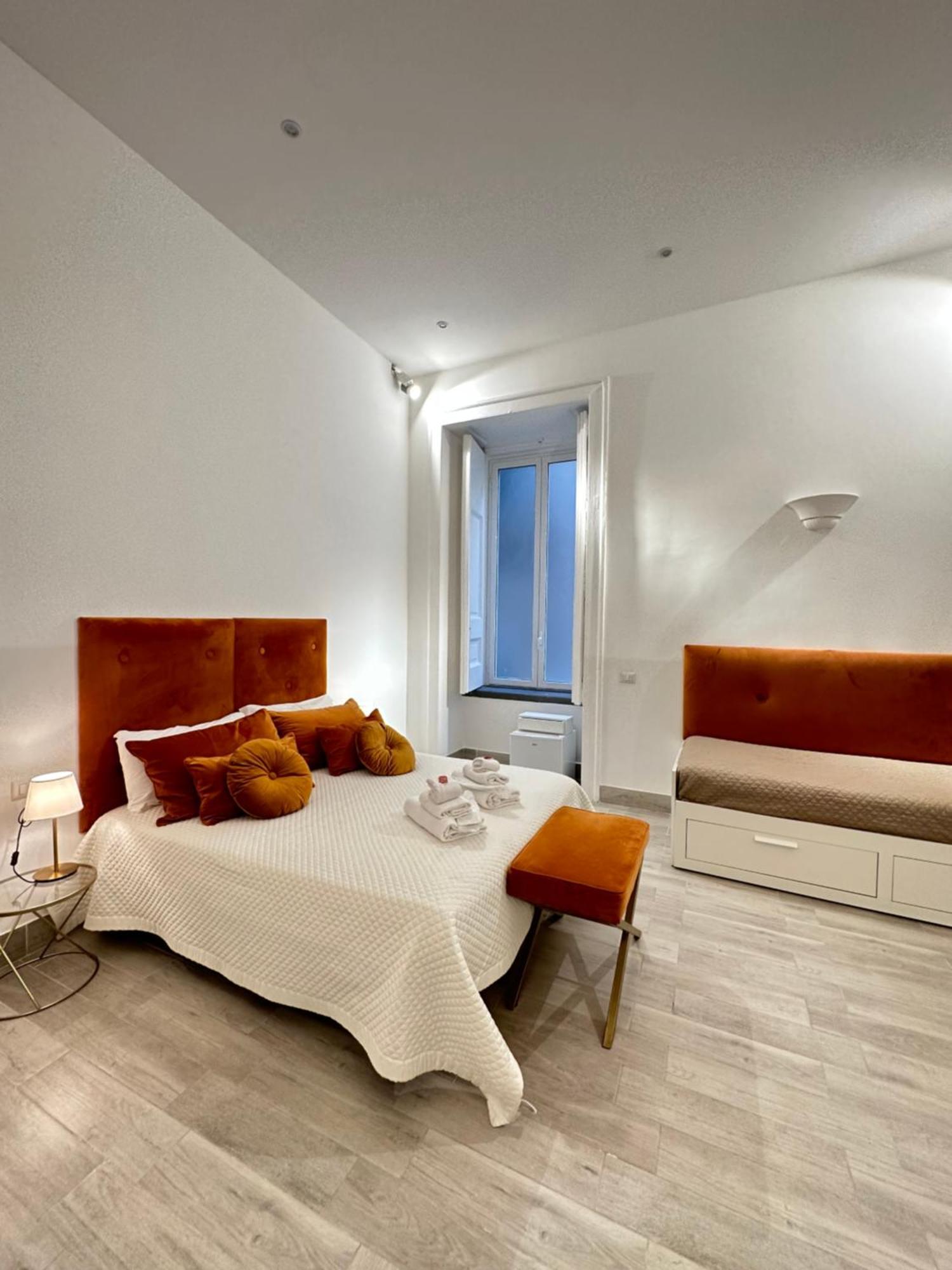 Maison M Napoli Boutique Rooms Exterior photo