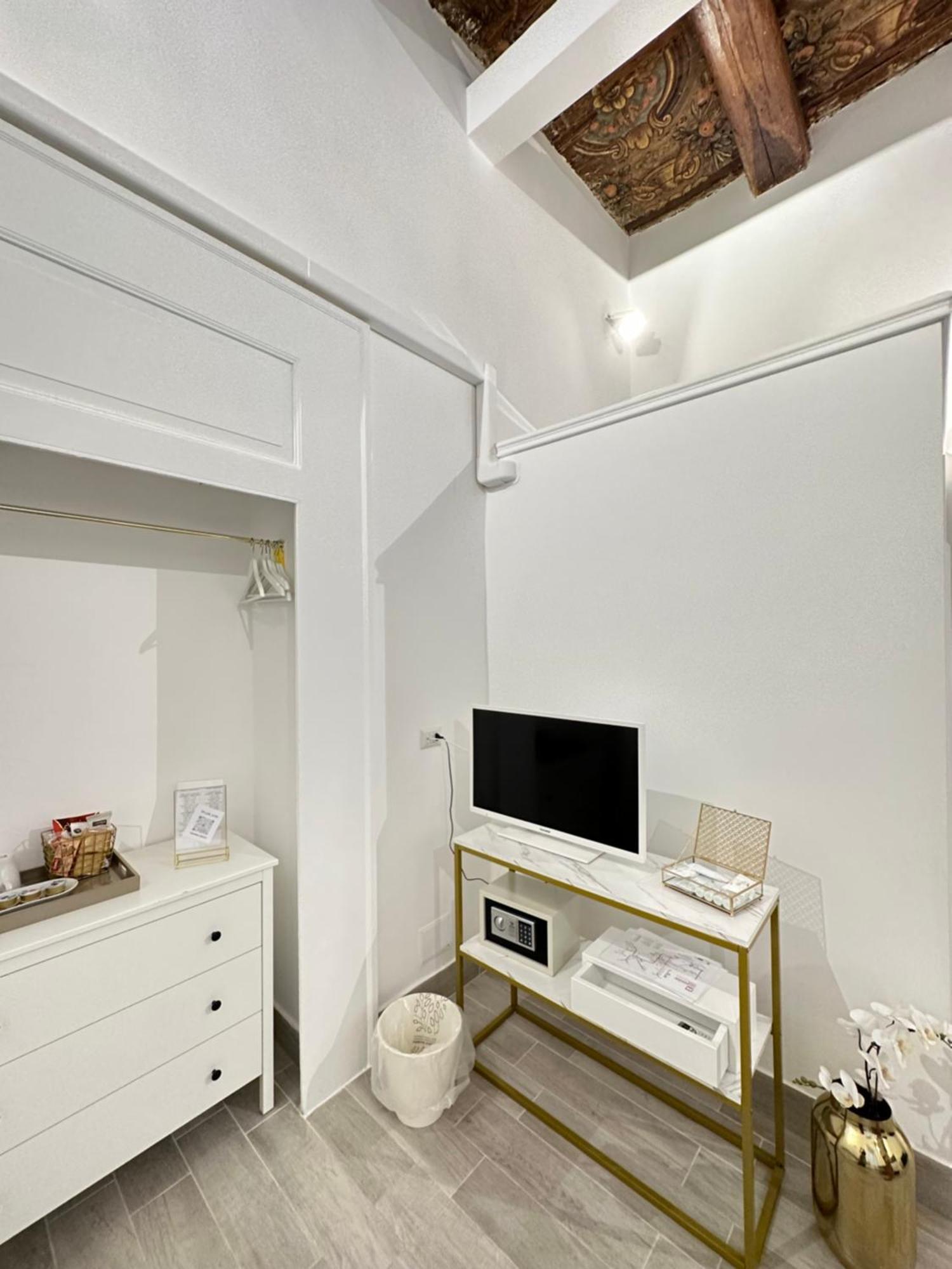 Maison M Napoli Boutique Rooms Exterior photo