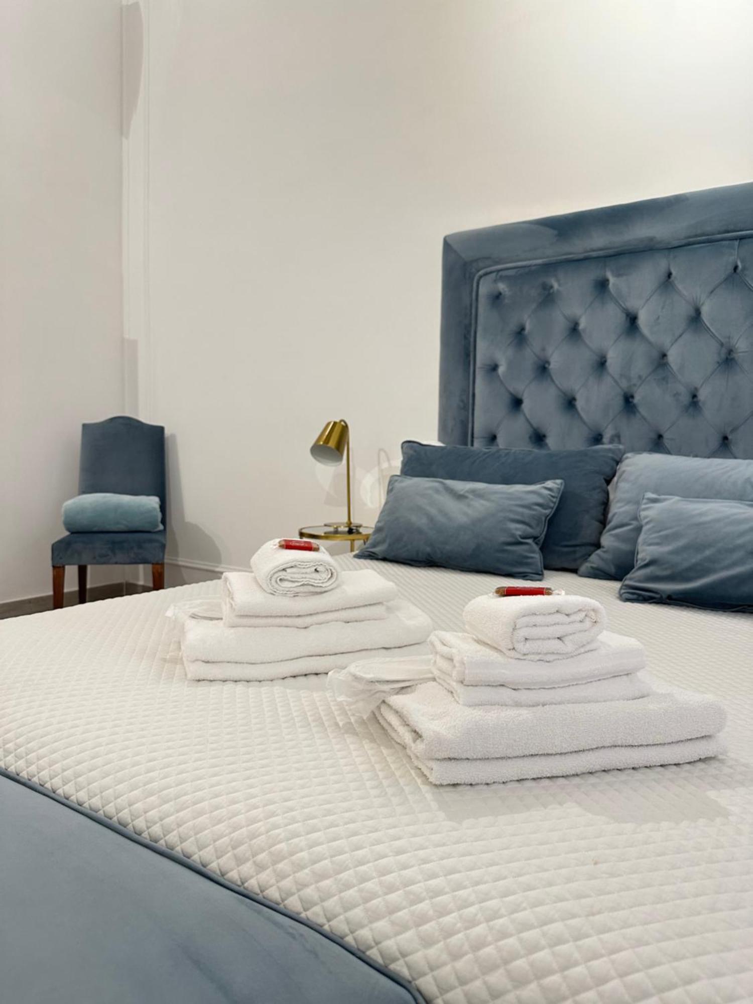 Maison M Napoli Boutique Rooms Exterior photo