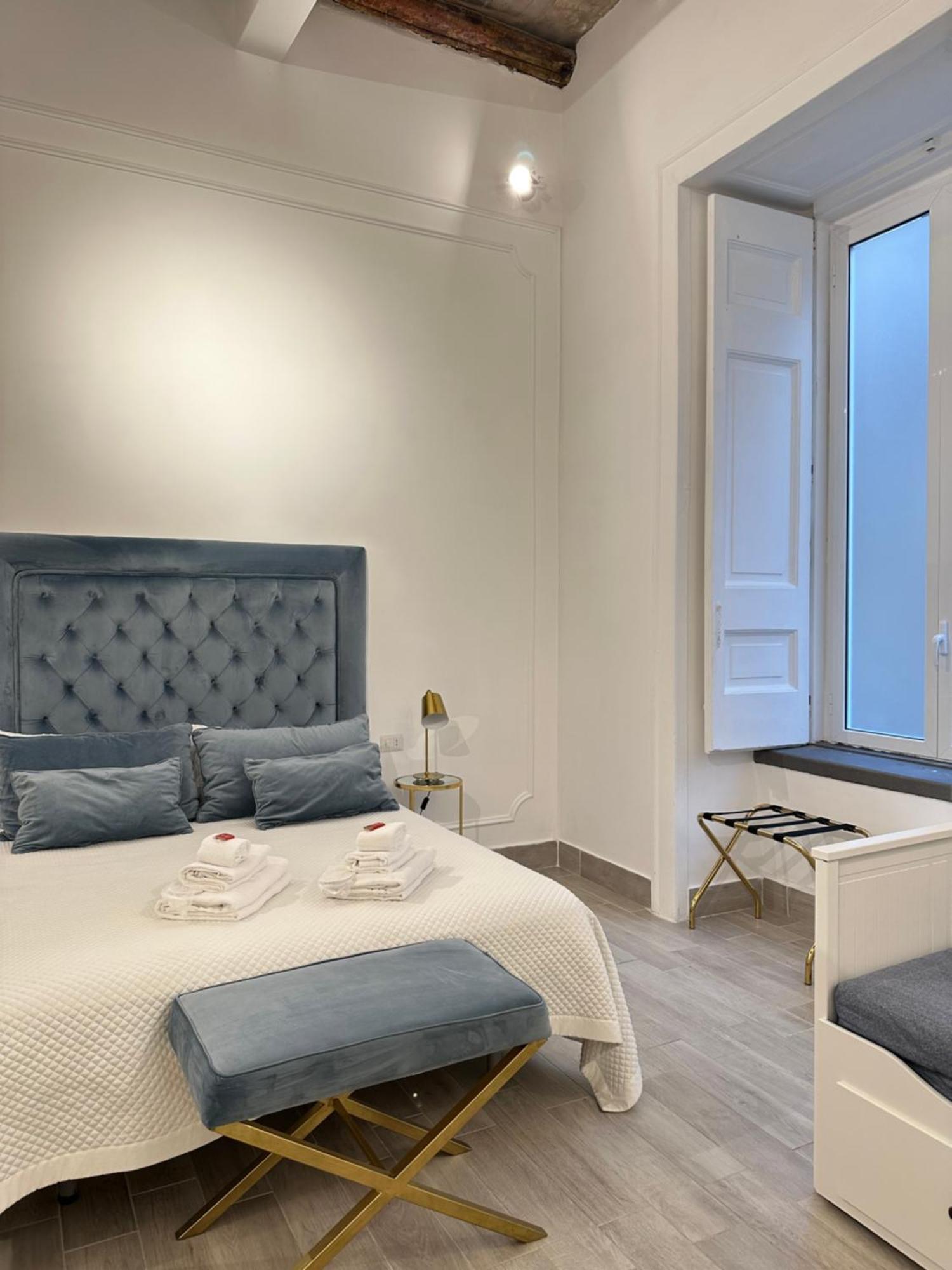 Maison M Napoli Boutique Rooms Exterior photo